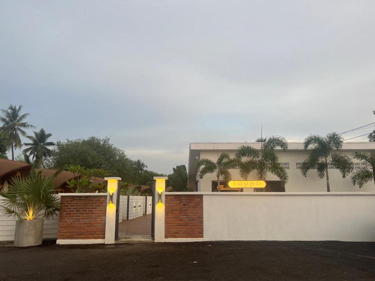 Found Mansion Hotel Pantai Cenang  Luaran gambar